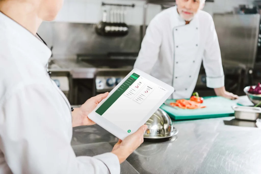 Food Safety Software Solutions: Choosing the Best Option for Your Business
