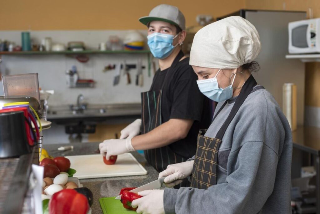Food Safety Software Solutions: Choosing the Best Option for Your Business